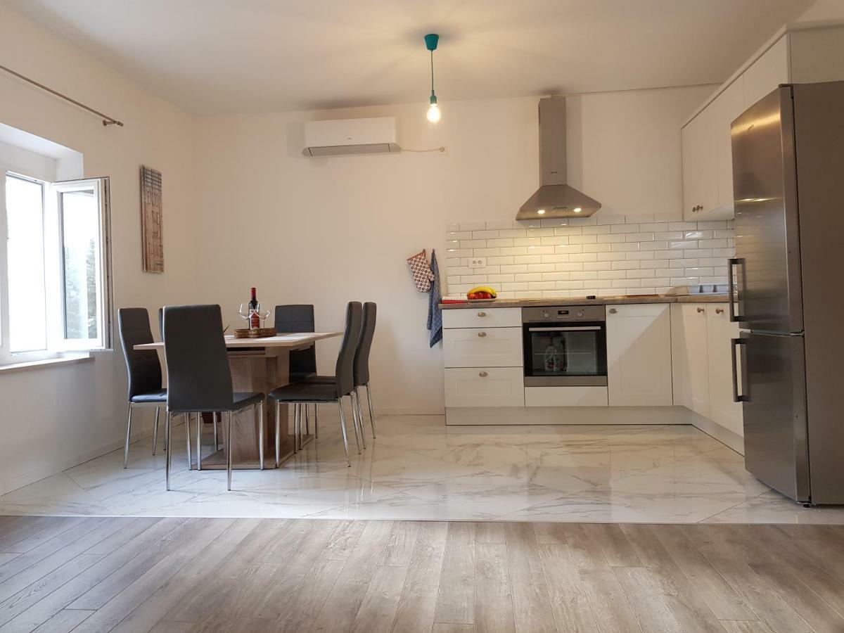 Apartment Voyager Дубровник Екстер'єр фото